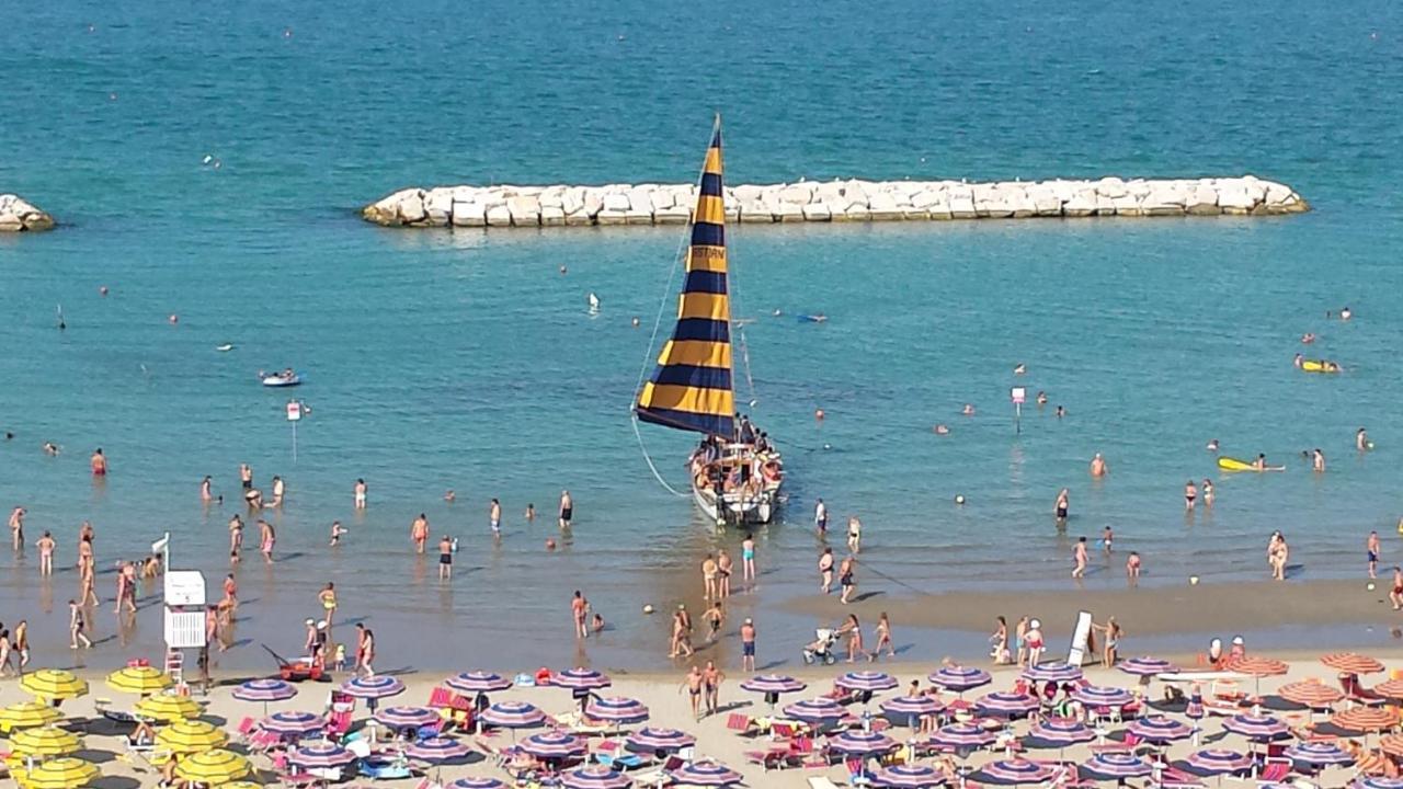 Hotel Napoleon Gabicce Mare Zewnętrze zdjęcie